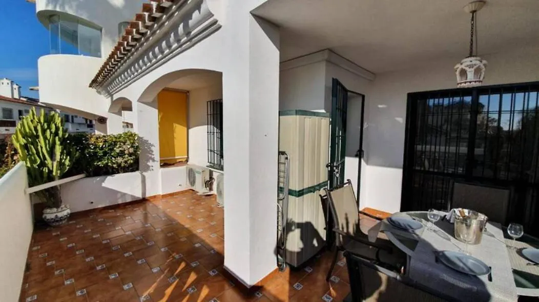 Appartement Pueblo Del Parque Avec Belle Terrasse Бенальмадена Апартаменты